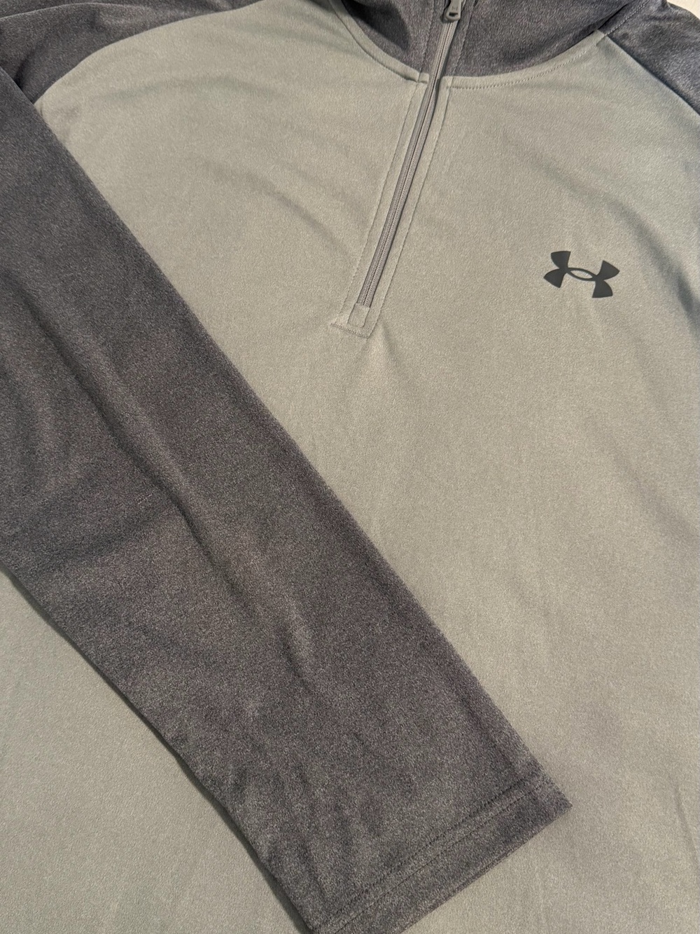 Under Armour Two-Tone Gray 1/4 Zip Athletic Pullover